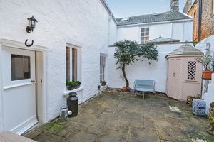 Courtyard - click for photo gallery